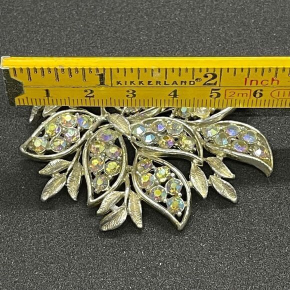 Brilliant vintage mid century floral spray pin - Picture 4 of 5